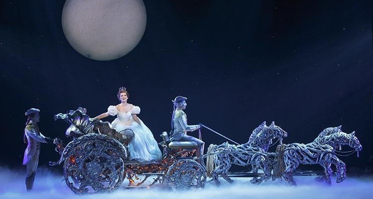 Cinderella de Rodgers + Hammerstein : une Cendrillon adaptée au goût du jour!