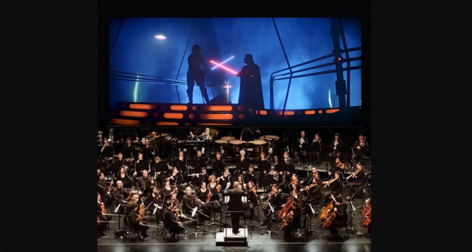 La Guerre des étoiles jouée par un orchestre philharmonique