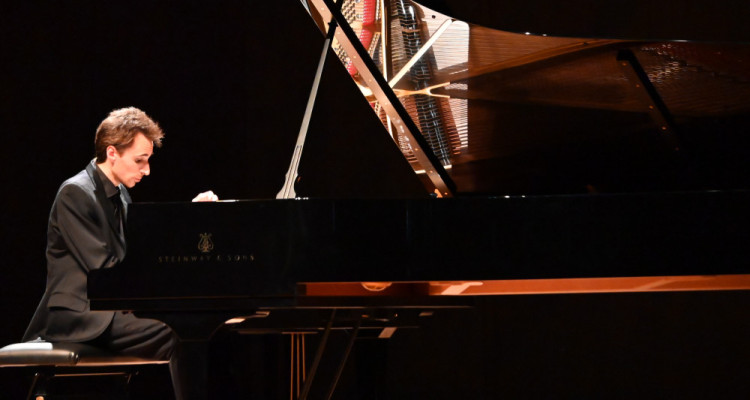 Salle Bourgie | Tomás Alegre, piano... un concert tout à fait renversant!