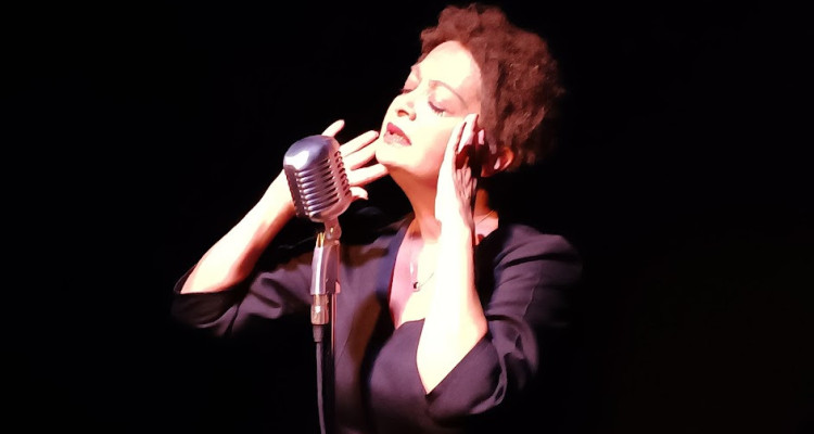 Piaf, Olympia 61 au National | Une saisissante et mémorable évocation de La Môme!