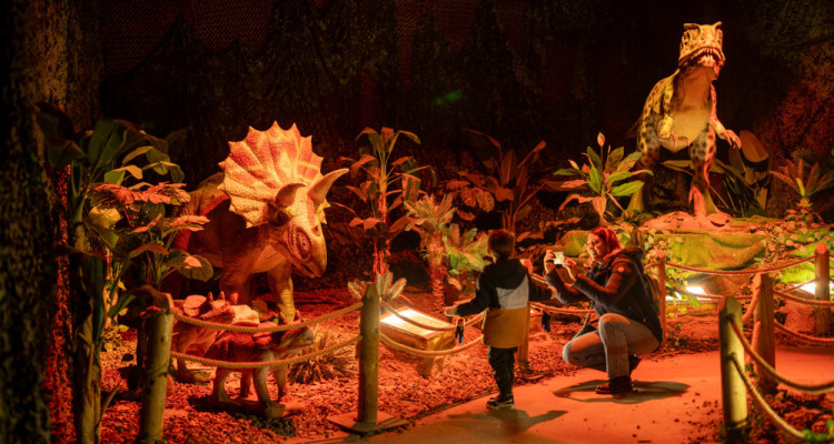 « Dinos Alive » : un voyage jurassique familial à la Place Bonaventure