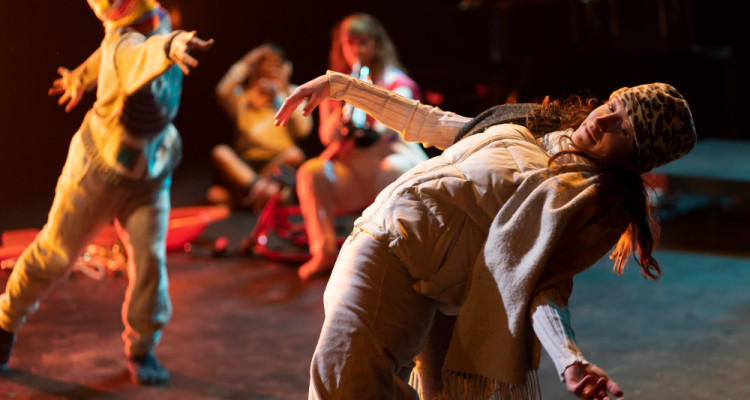 Festival Flux 2025 | Théâtre musical expérimental et saxophones avec Gabo Champagne et Treffpunkt