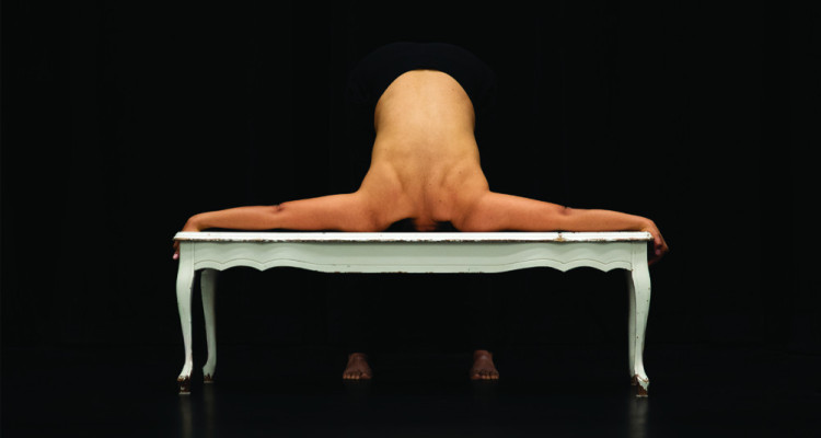«Les Petits désordres» à l’Agora de la danse : se trouver dans la double identité de personne adoptée