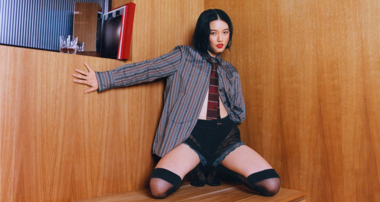 «Modern Romance» de Chloe Qisha | Prometteuse « 21st Century Cool Girl »