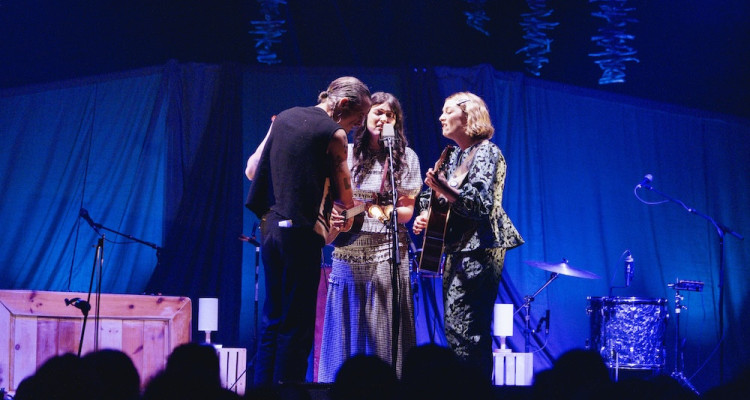 Festival en chanson de Petite-Vallée 2026 | Les chansonneuses et chansonneurs, Les soeurs Boulay et Elliott Maginot et Marco Ema