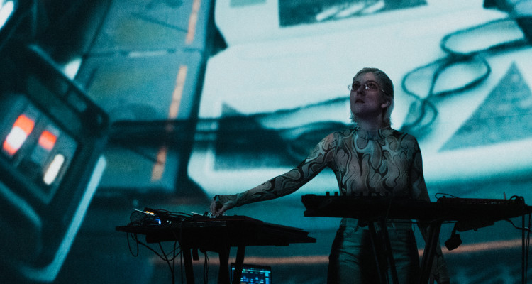 Zoom Photo | Dômesicle x Francos à la SAT avec Léonie Pernet, Romane Santarelli et Odile Myrtil
