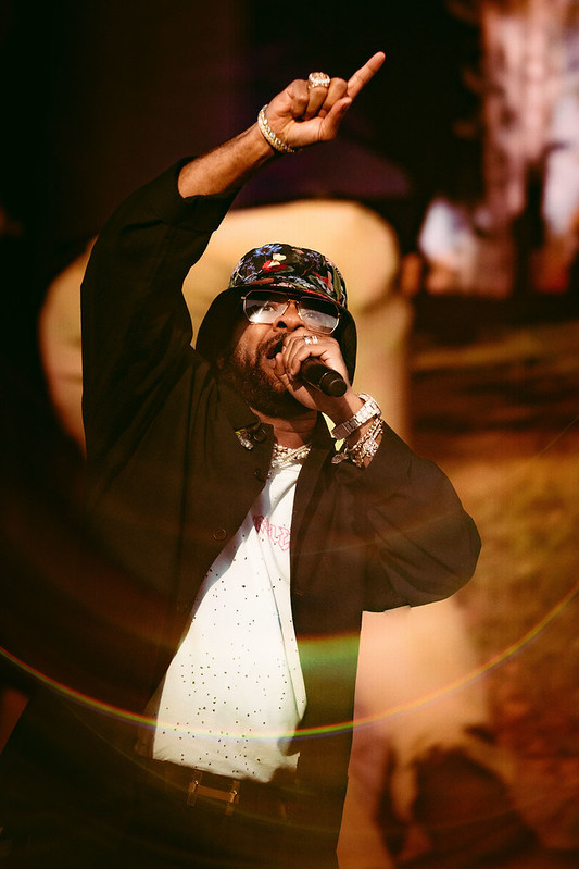 FEQ 2026 | Shaggy fait exulter les plaines, Kesha divise le public dans un concert mi-figue mi-raisin