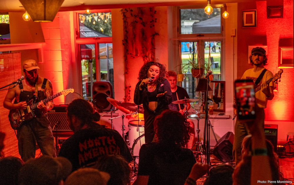 Le Festif! 2026 | Jour 1 - Thee Soreheads, The Halluci Nation, Dead Obies et Otoboke Beaver