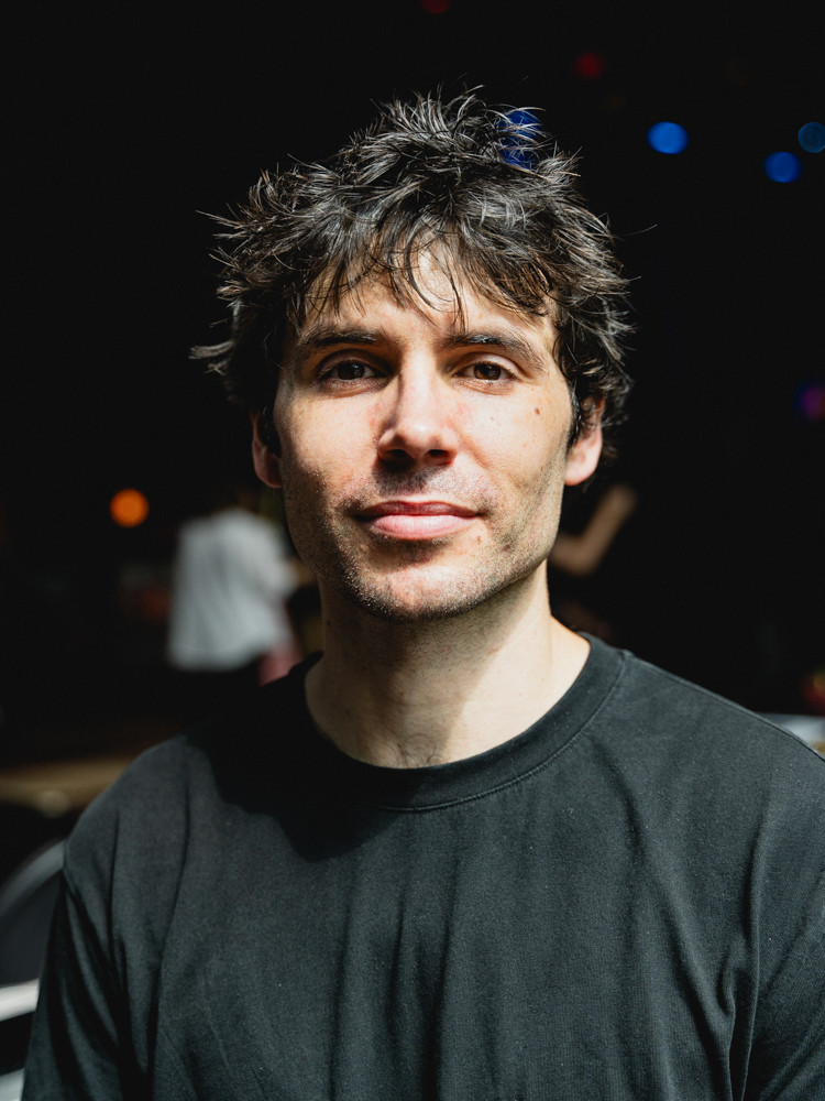 Secrets de coulisses | Rencontre avec deux artistes de « Serge Fiori - Seul ensemble »