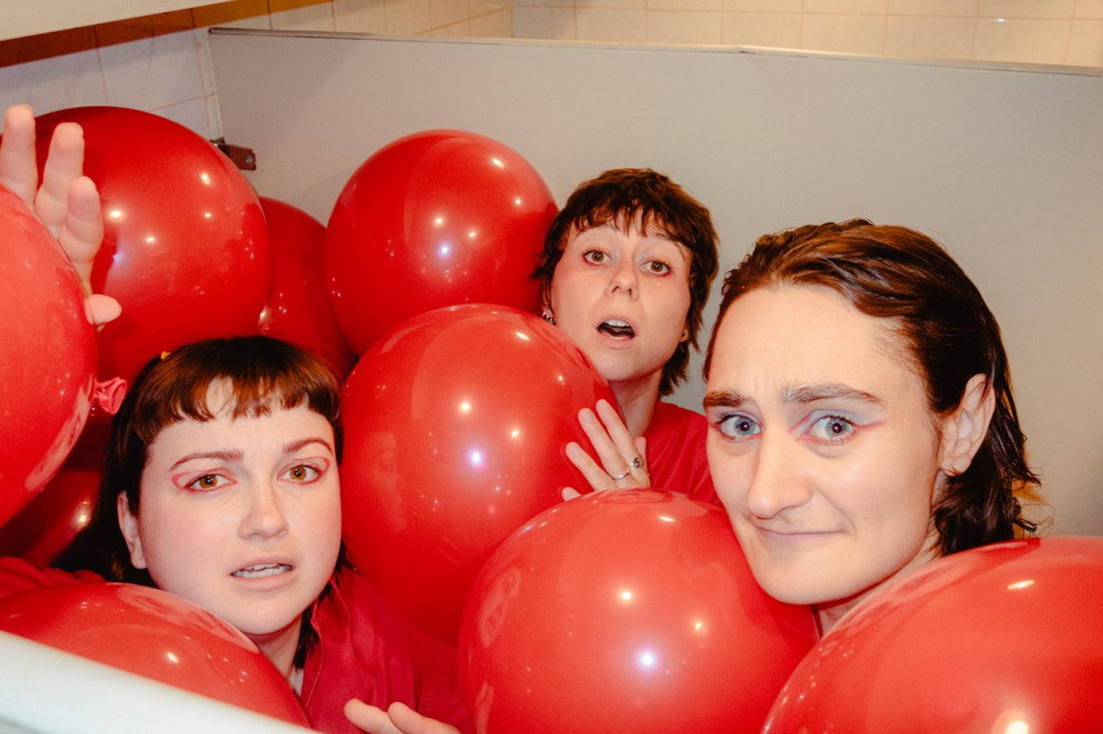 «Menstruosités» au Cabaret Lion d’Or : redécouvrir humoristiquement le cycle menstruel