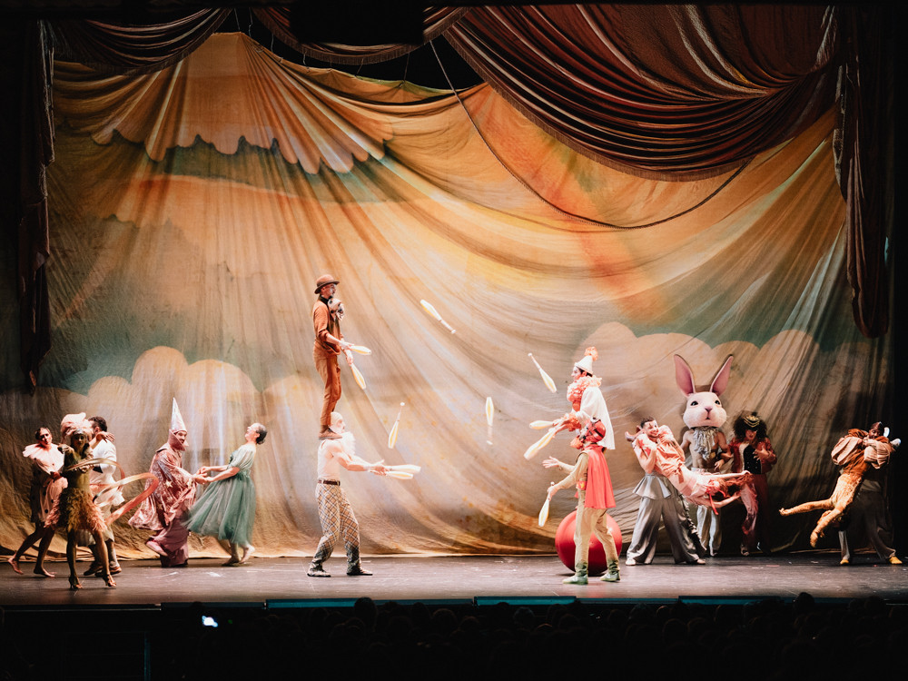 Cirque Éloize | «Serge Fiori – Seul ensemble», plutôt fort réussi... dans son ensemble