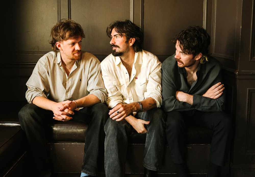 Entrevue avec Amble, le trio folk irlandais qui rassemble
